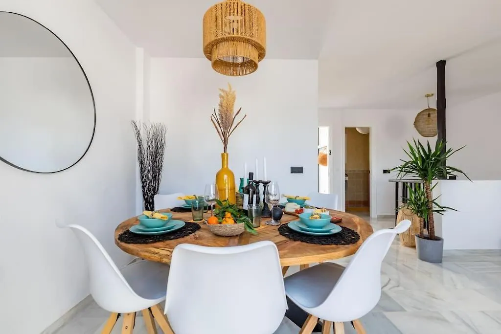 Eco Playa Suites - Beach & Golf! 베날마데나코스타 스페인