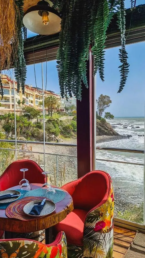 Eco Playa Suites - Beach & Golf! 베날마데나코스타